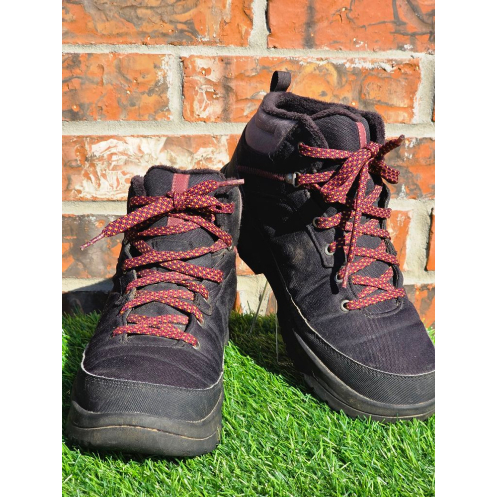 Women's QUECHUA Winter & Rain Boots Size 9 Black with Red Laces